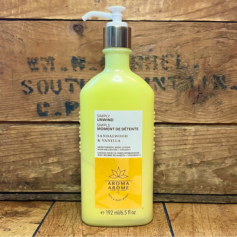 BBW Sandalwood & Vanilla Moisturizing Body Lotion